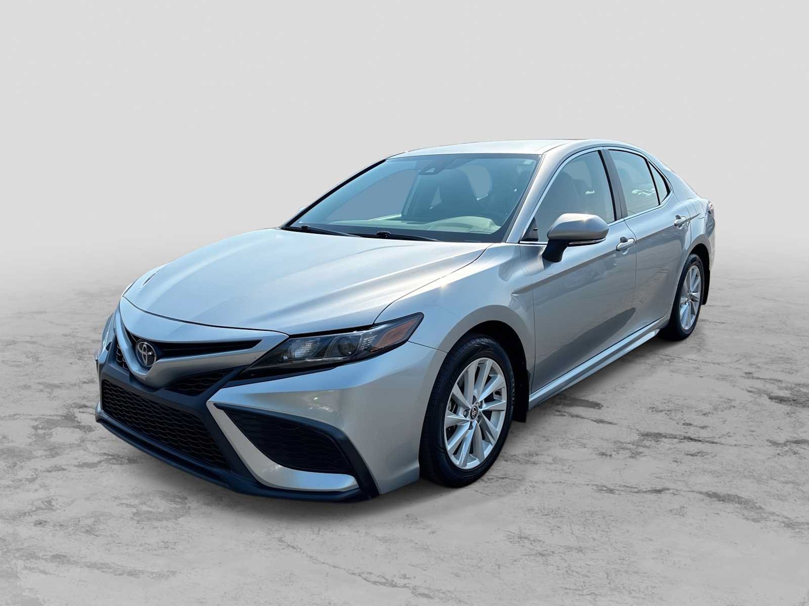 Used 2024 Toyota Camry SE