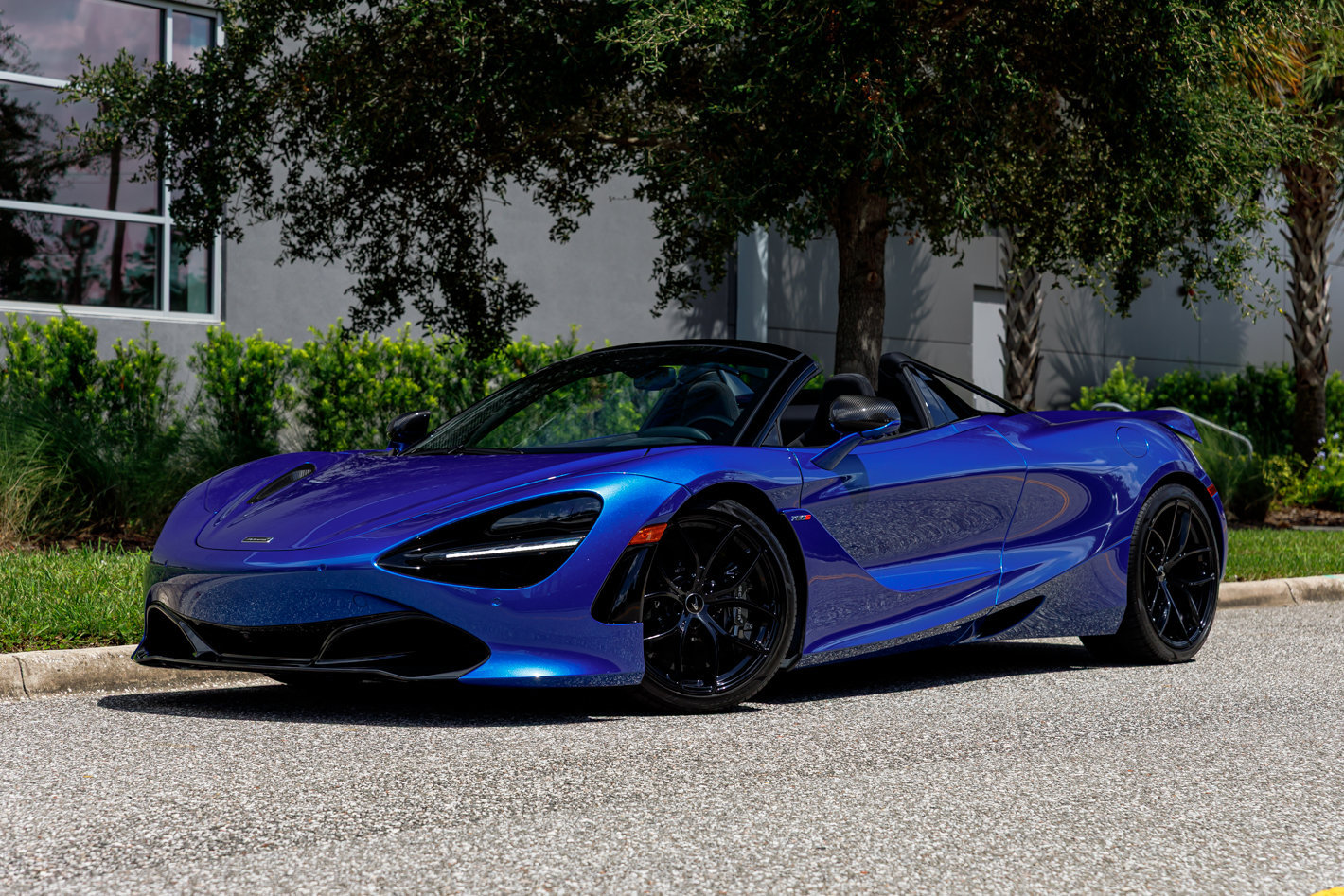 Used 2022 McLaren 720S Luxury photo 17