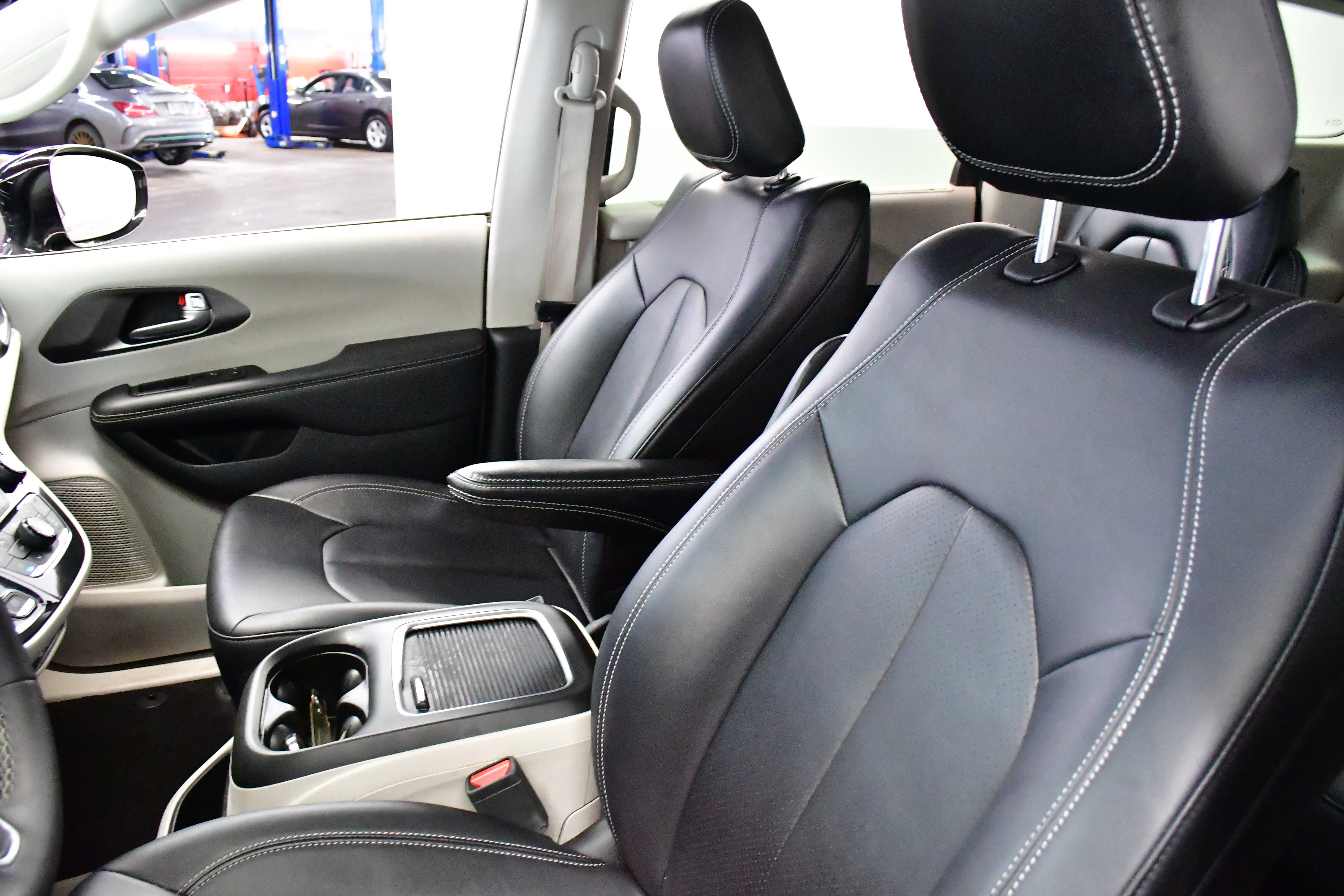 2024 Chrysler Pacifica Touring-L