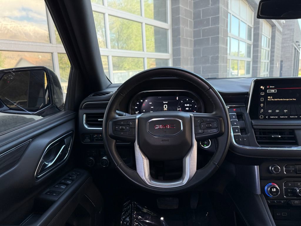 2023 GMC Yukon SLT