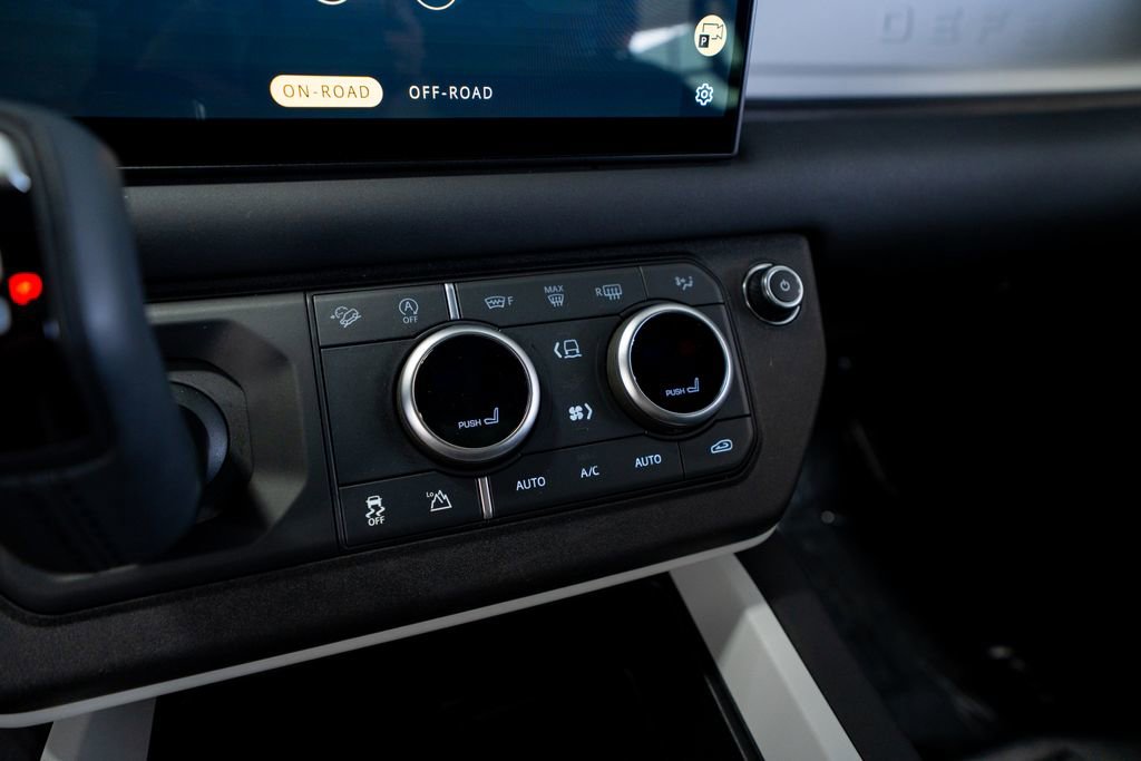 2025 Land Rover Defender 110 S