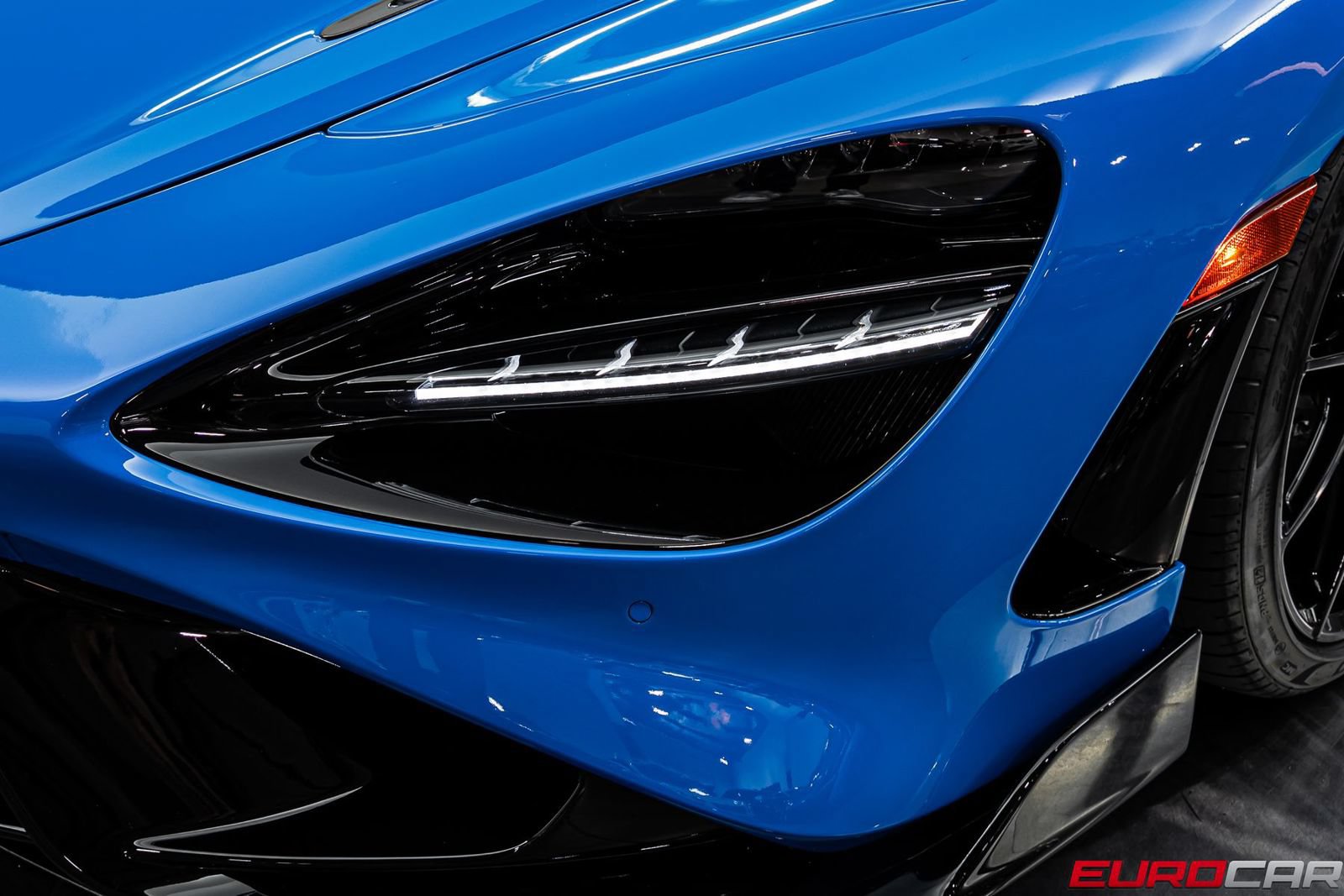 Used 2022 McLaren 765LT photo 15
