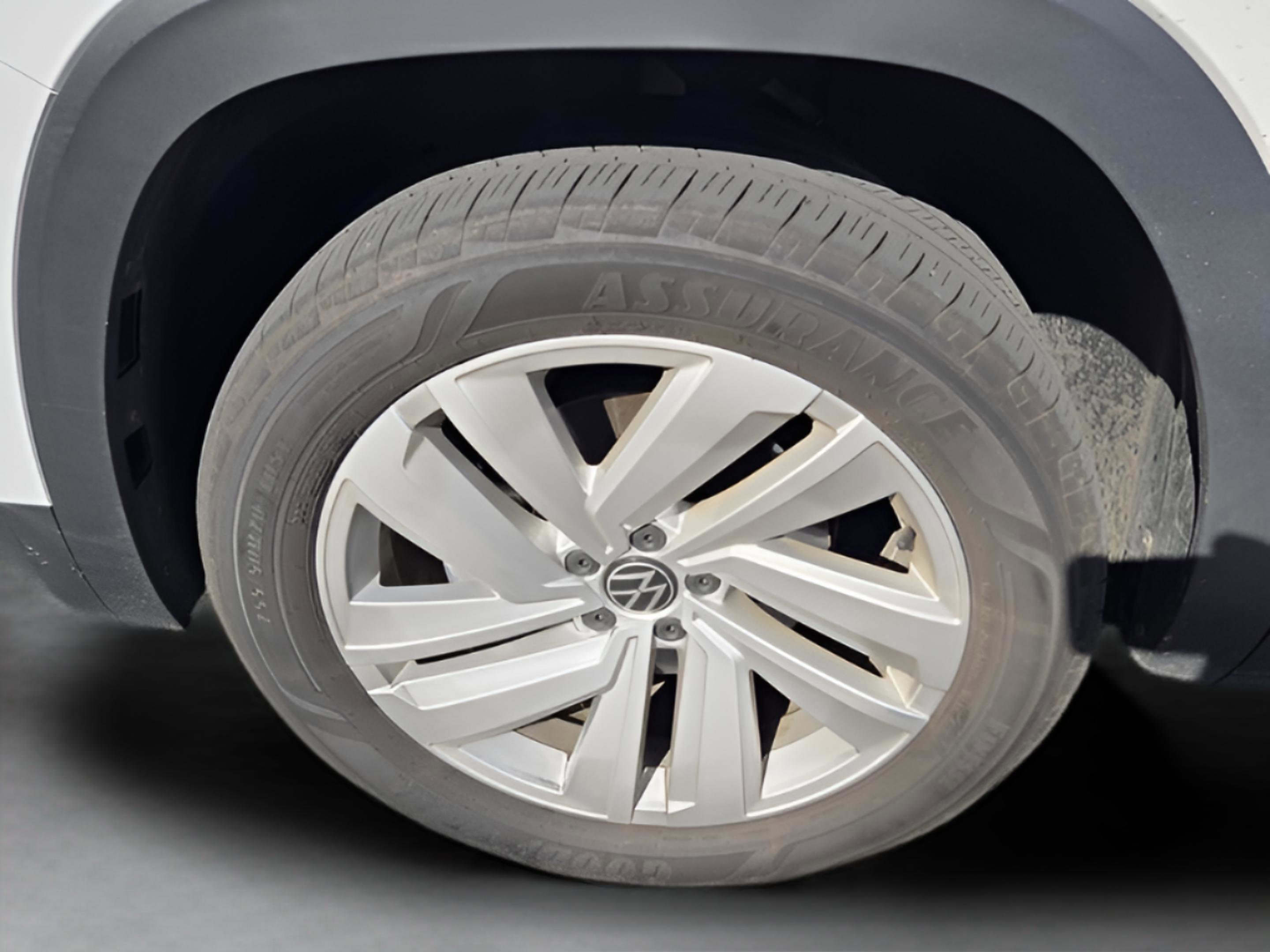 2023 Volkswagen Atlas Cross Sport SE