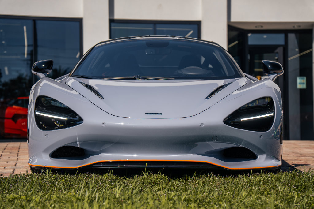 Used 2024 McLaren 750S photo 9