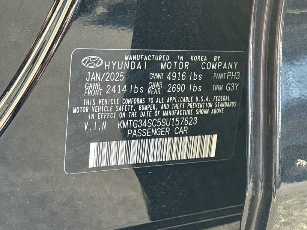 2025 Genesis G70 2.5T