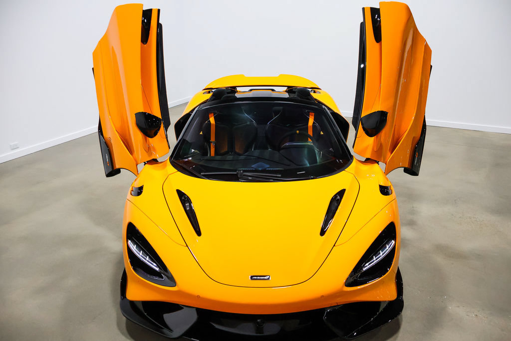 Used 2022 McLaren 765LT photo 32
