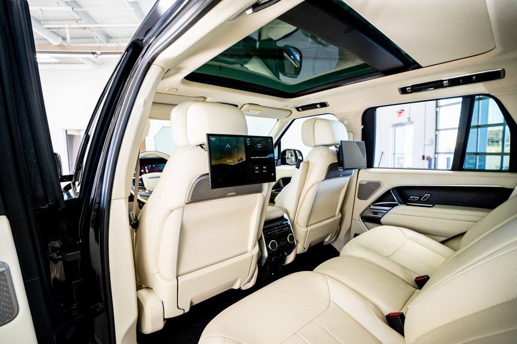 2024 Land Rover Range Rover Autobiography