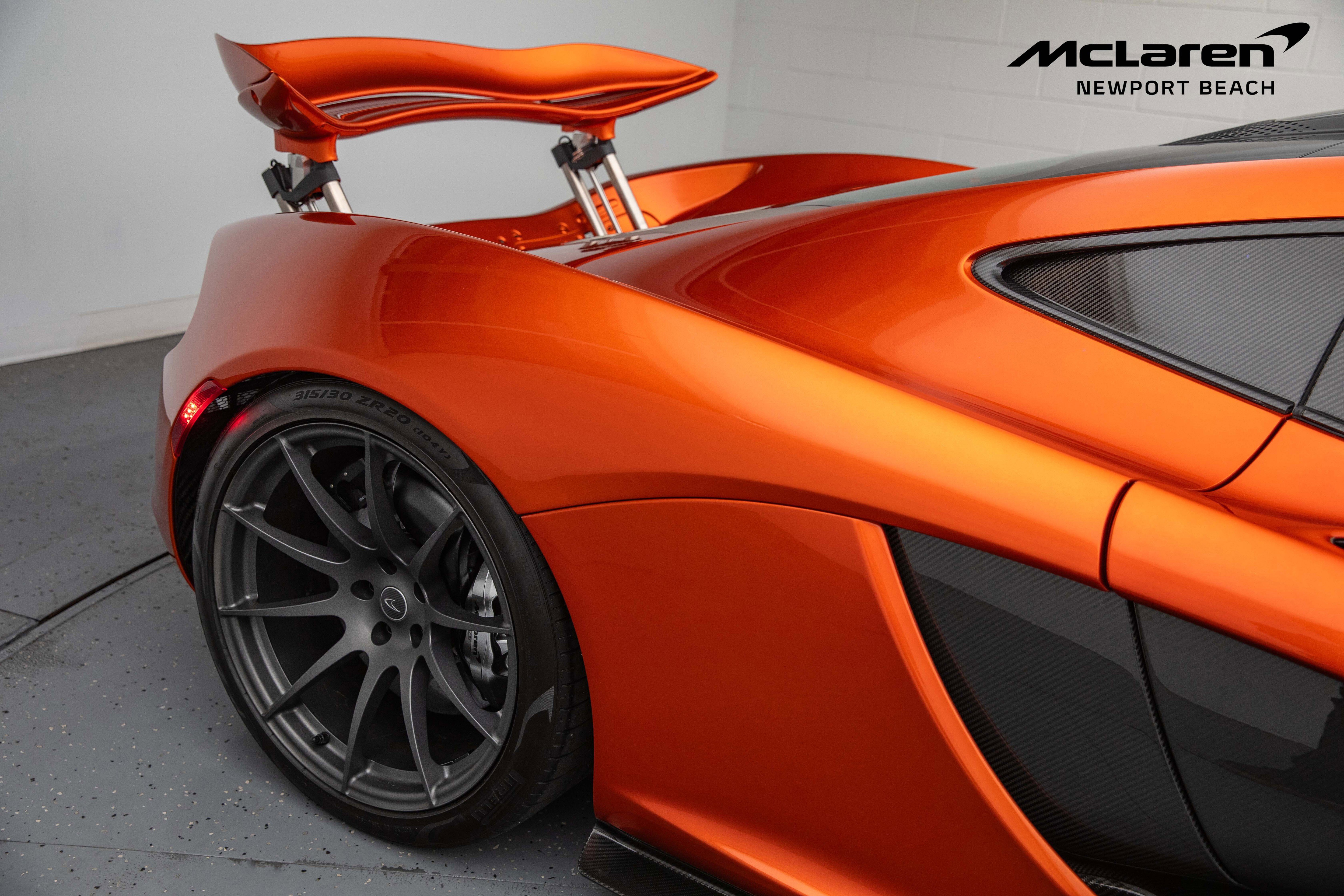 Used 2015 McLaren P1 photo 8