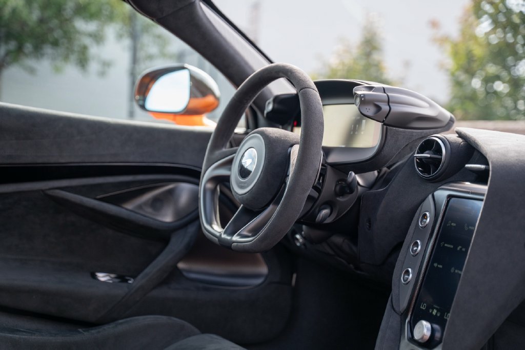 Used 2024 McLaren 750S photo 41
