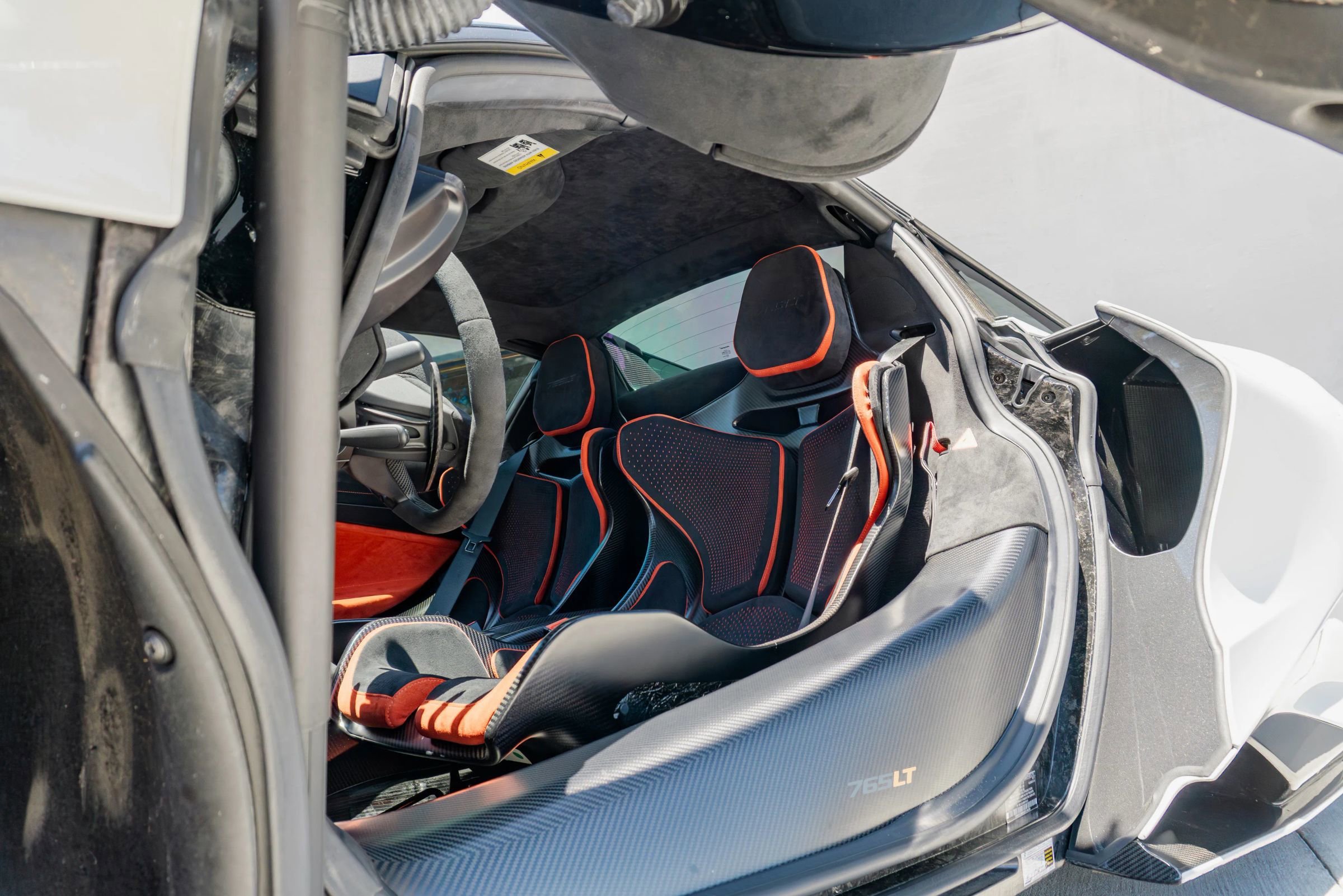 Used 2022 McLaren 765LT photo 61