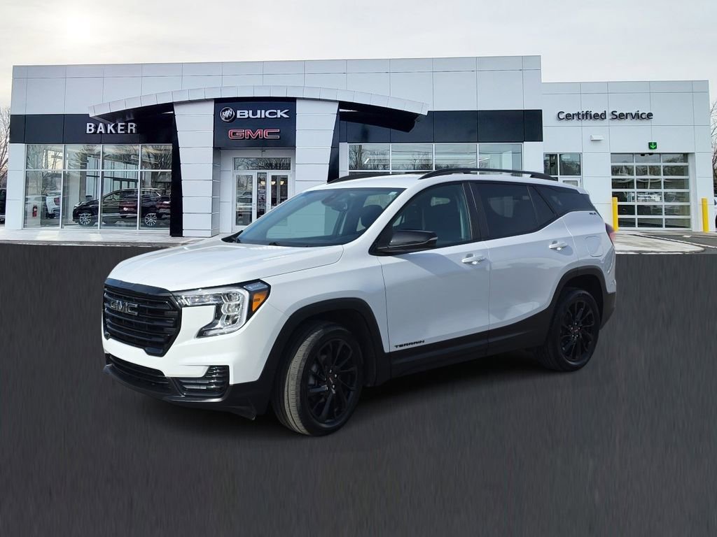 Used 2024 GMC Terrain SLE w/ Driver Convenience Package