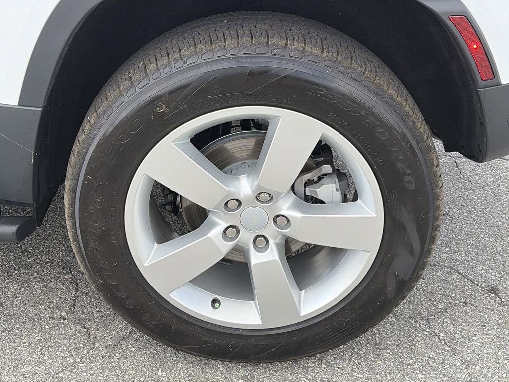 2025 Land Rover Defender 110 S