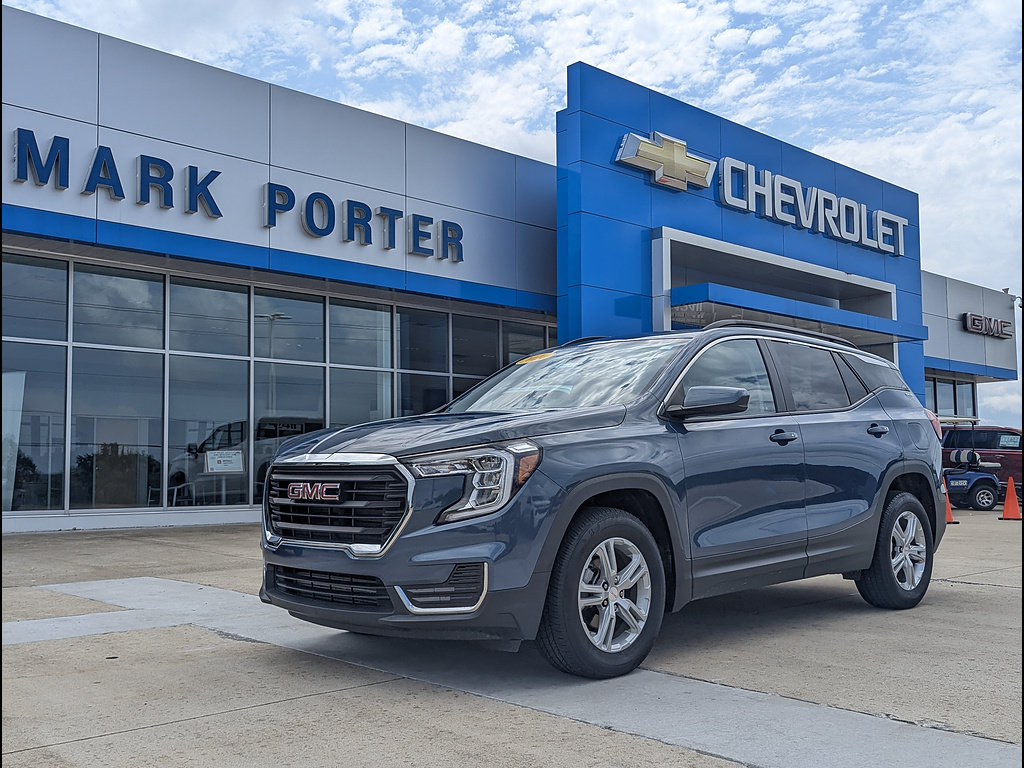 Used 2024 GMC Terrain SLE w/ Driver Convenience Package
