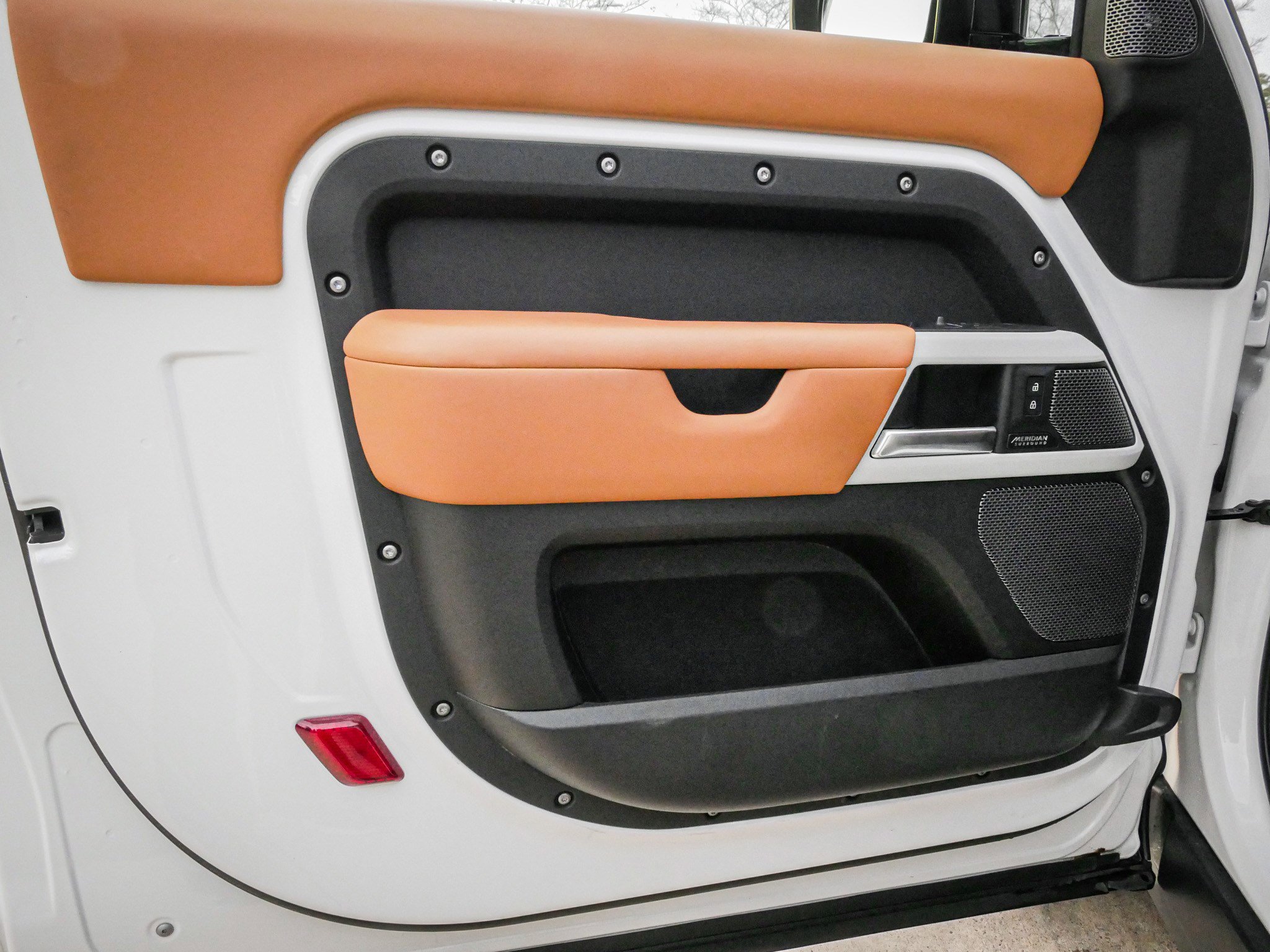 2023 Land Rover Defender 90 X-Dynamic SE