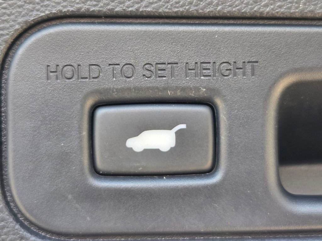 2024 Acura MDX SH-AWD w/ Technology Package