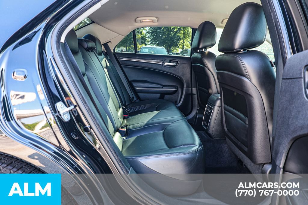 2017 Chrysler 300 Limited