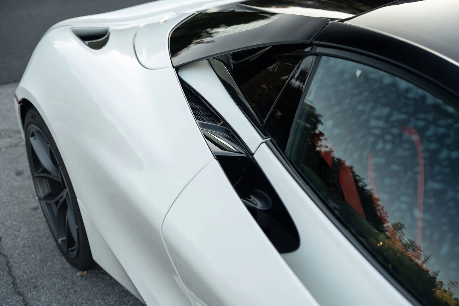 Used 2021 McLaren 720S Spider photo 28