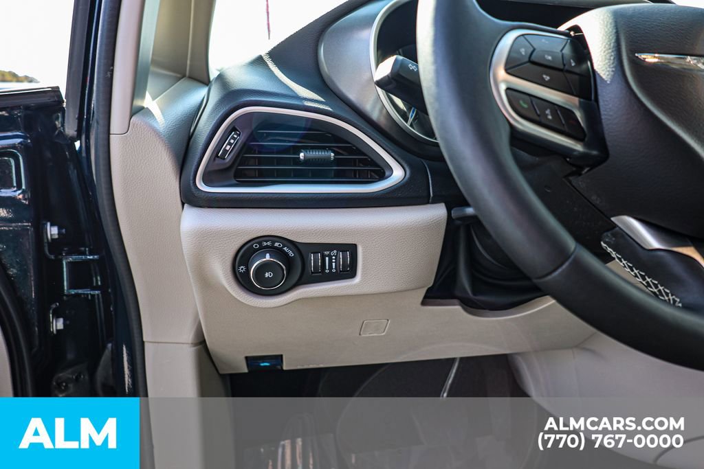 2024 Chrysler Pacifica Touring-L