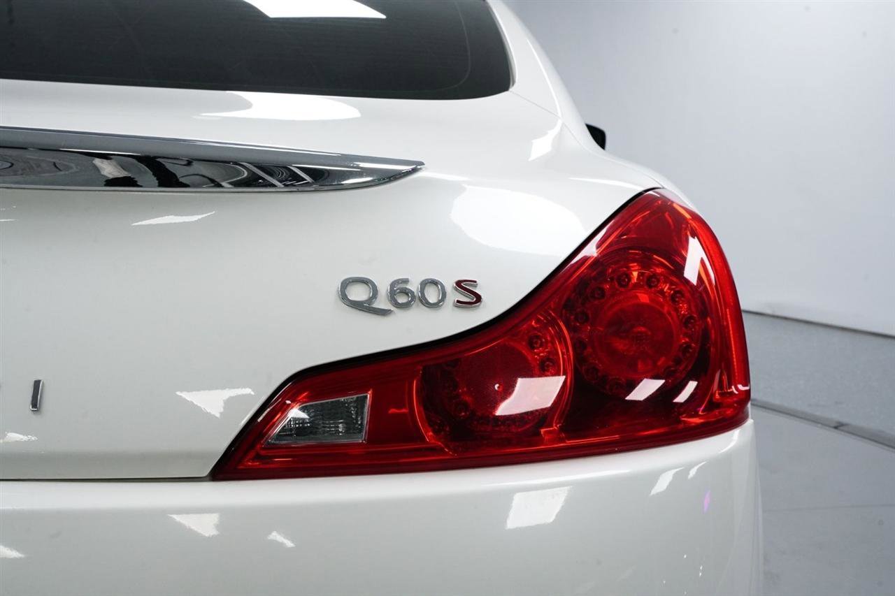 2015 INFINITI Q60 Journey