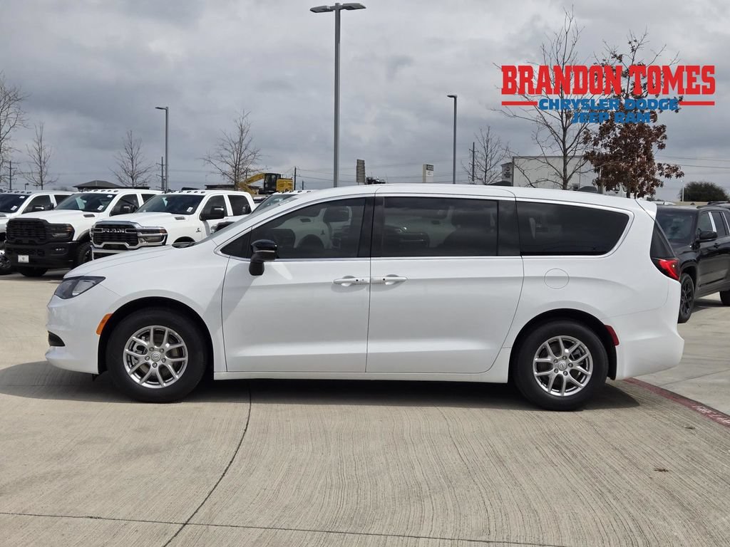 New 2026 Chrysler Voyager LX