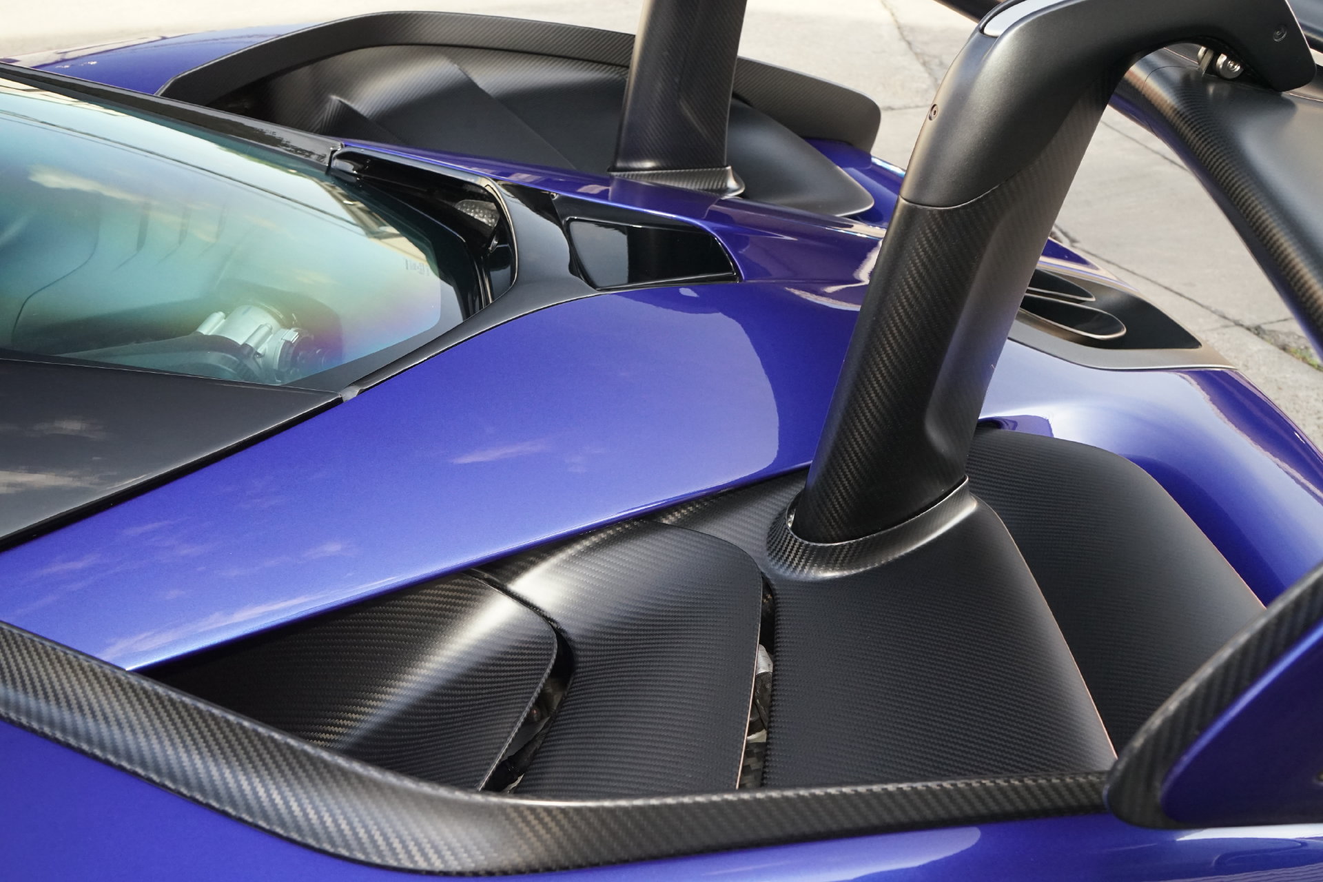 Used 2019 McLaren Senna photo 27