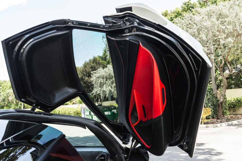 Used 2018 McLaren 720S Performance photo 25