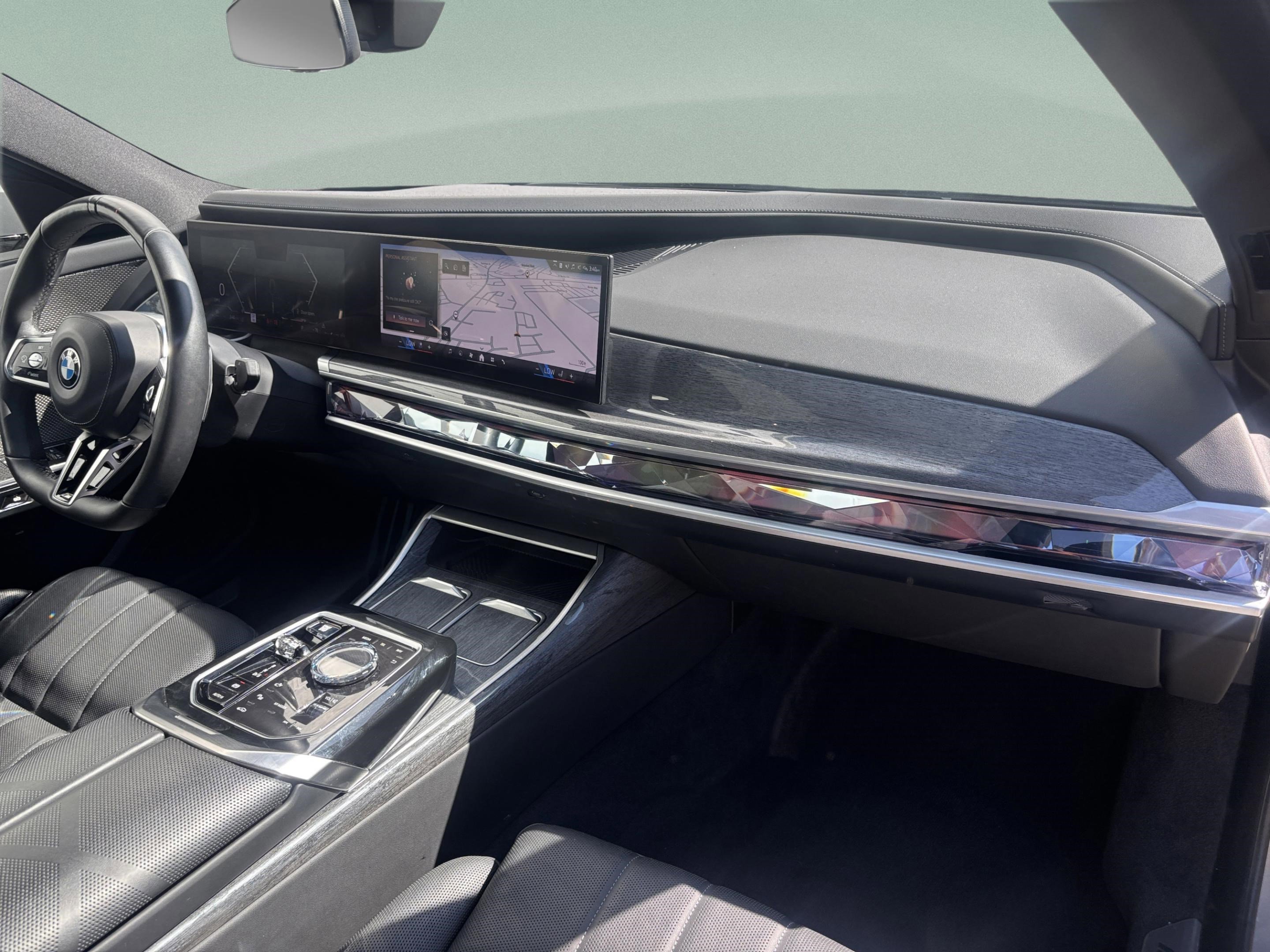 2023 BMW 760i xDrive