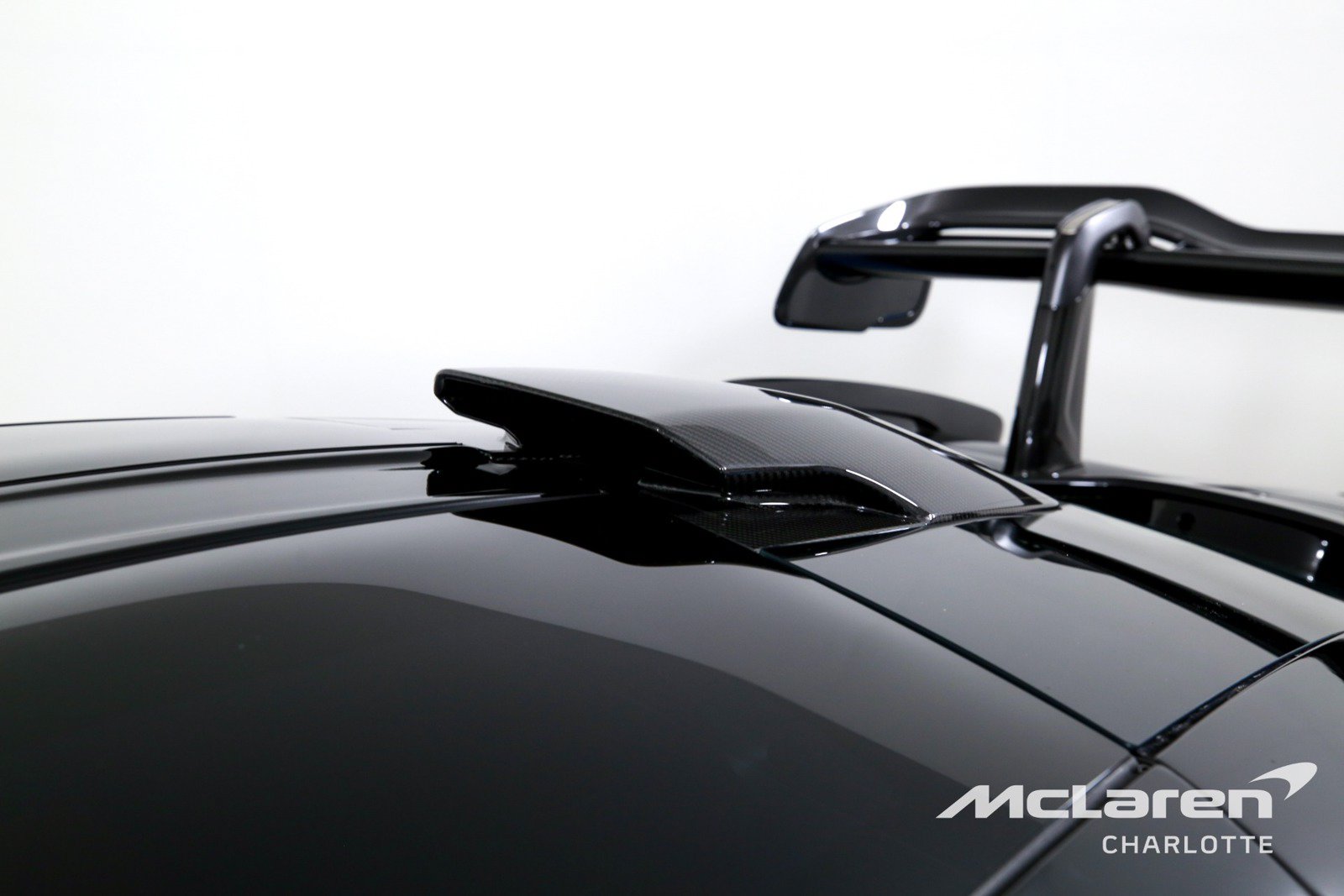 Used 2019 McLaren Senna photo 28