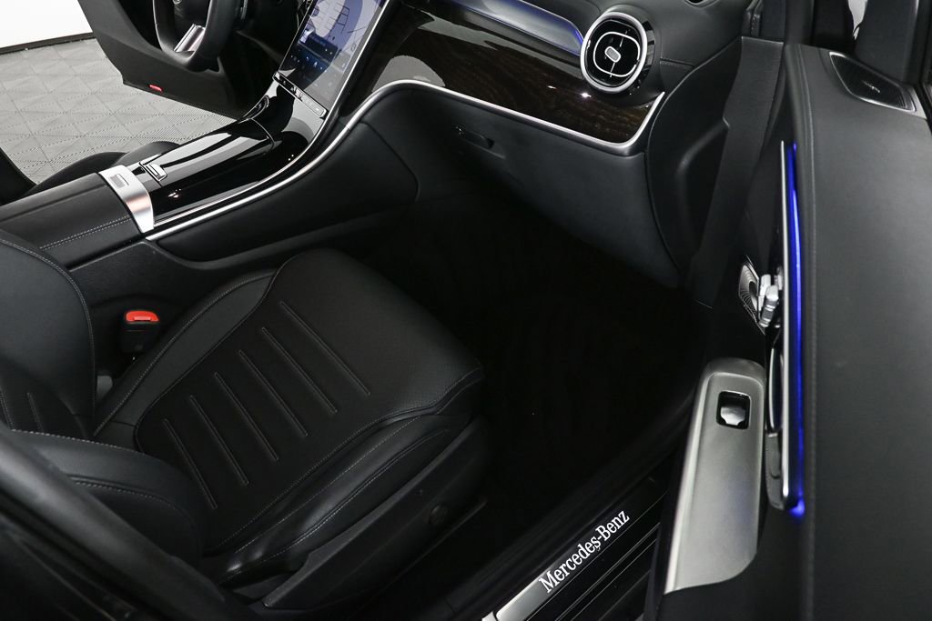 2024 Mercedes-Benz GLC 300