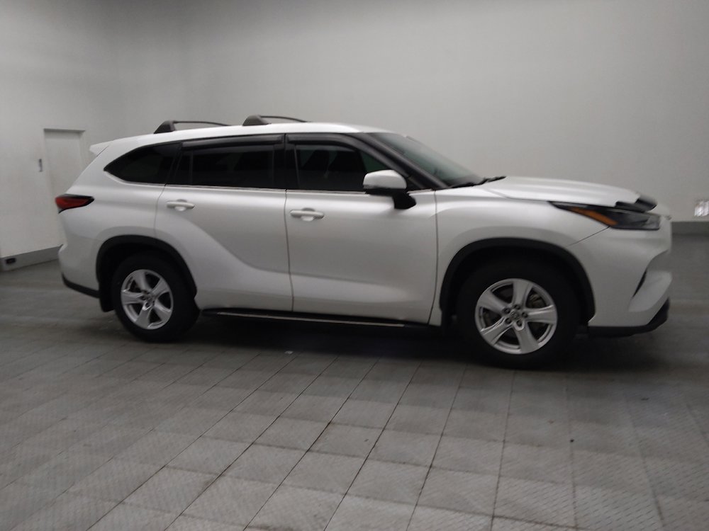 2022 Toyota Highlander LE