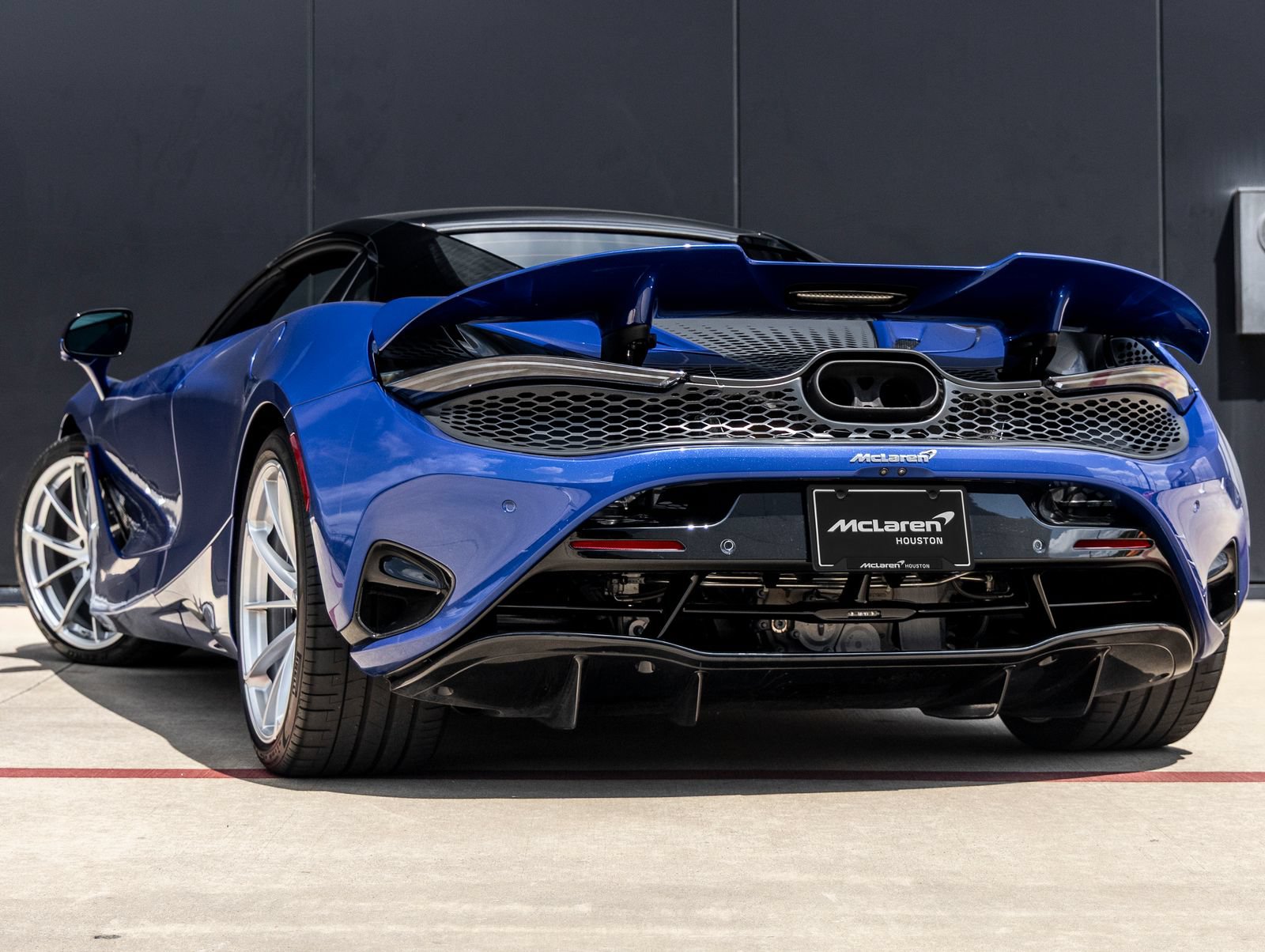 Used 2024 McLaren 750S Spider photo 7