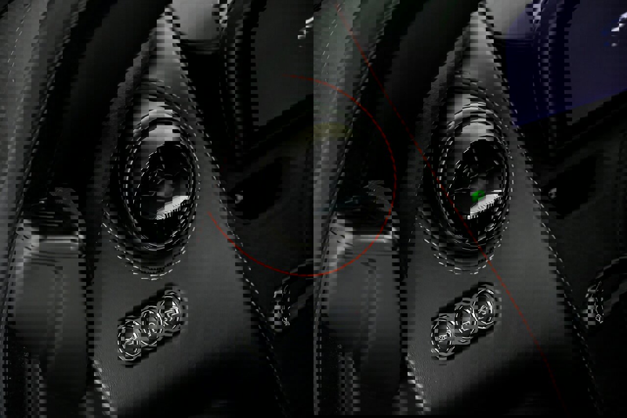 Used 2018 McLaren 720S photo 25