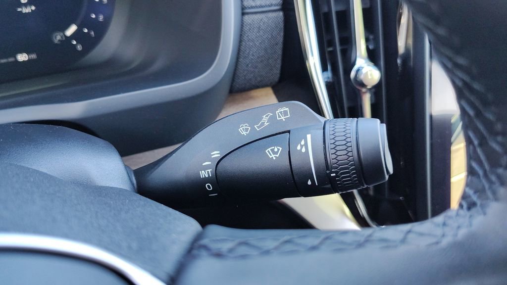 2026 Volvo Xc90 B6 Plus