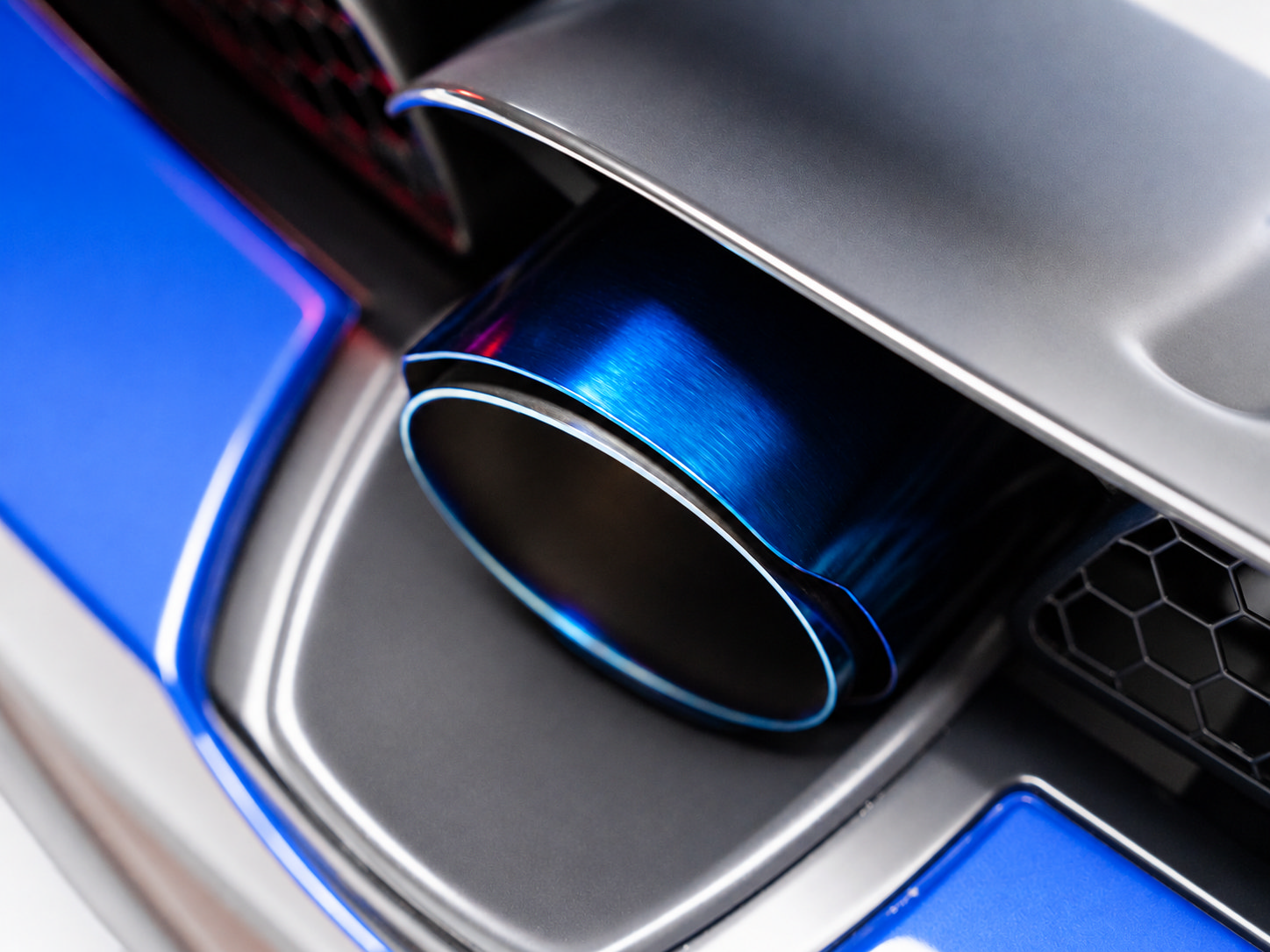 Used 2018 McLaren 720S Luxury photo 35