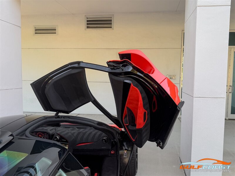 Used 2021 McLaren 765LT photo 32