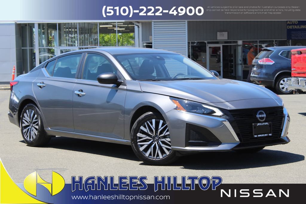 Used 2025 Nissan Altima 2.5 SV