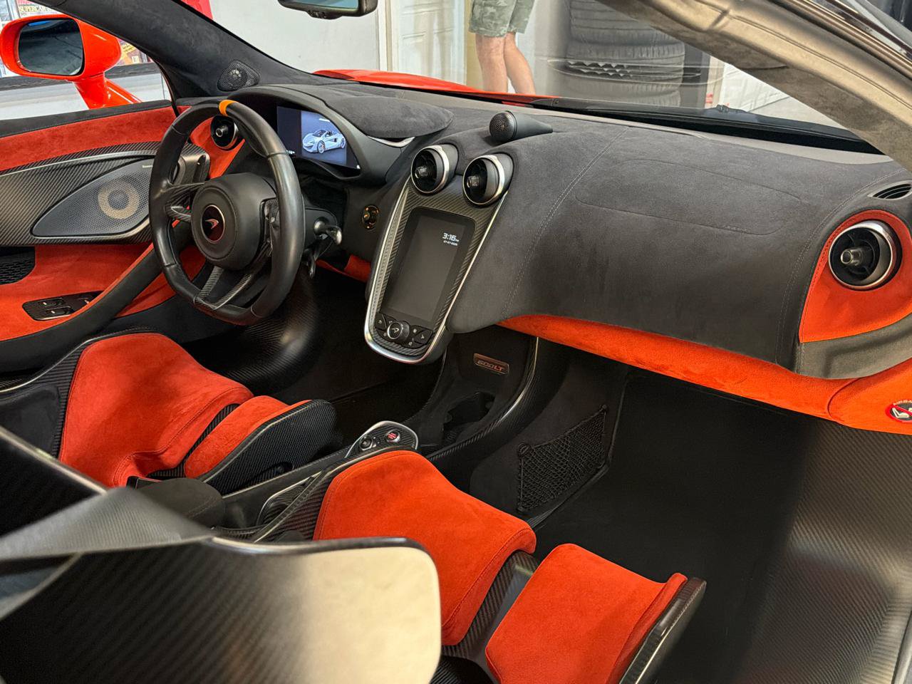 Used 2020 McLaren 600LT Spider photo 20