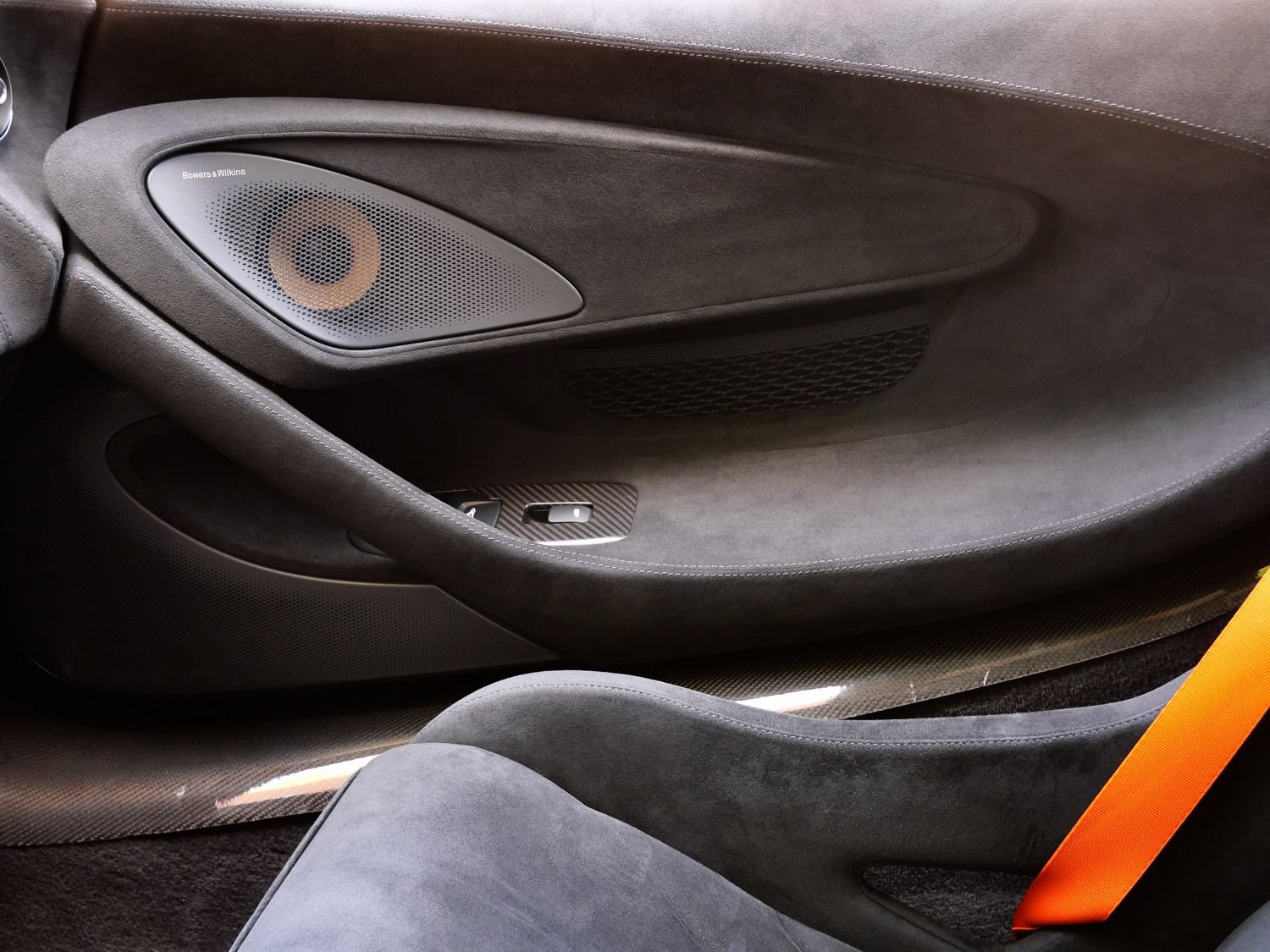 Used 2019 McLaren 600LT photo 14