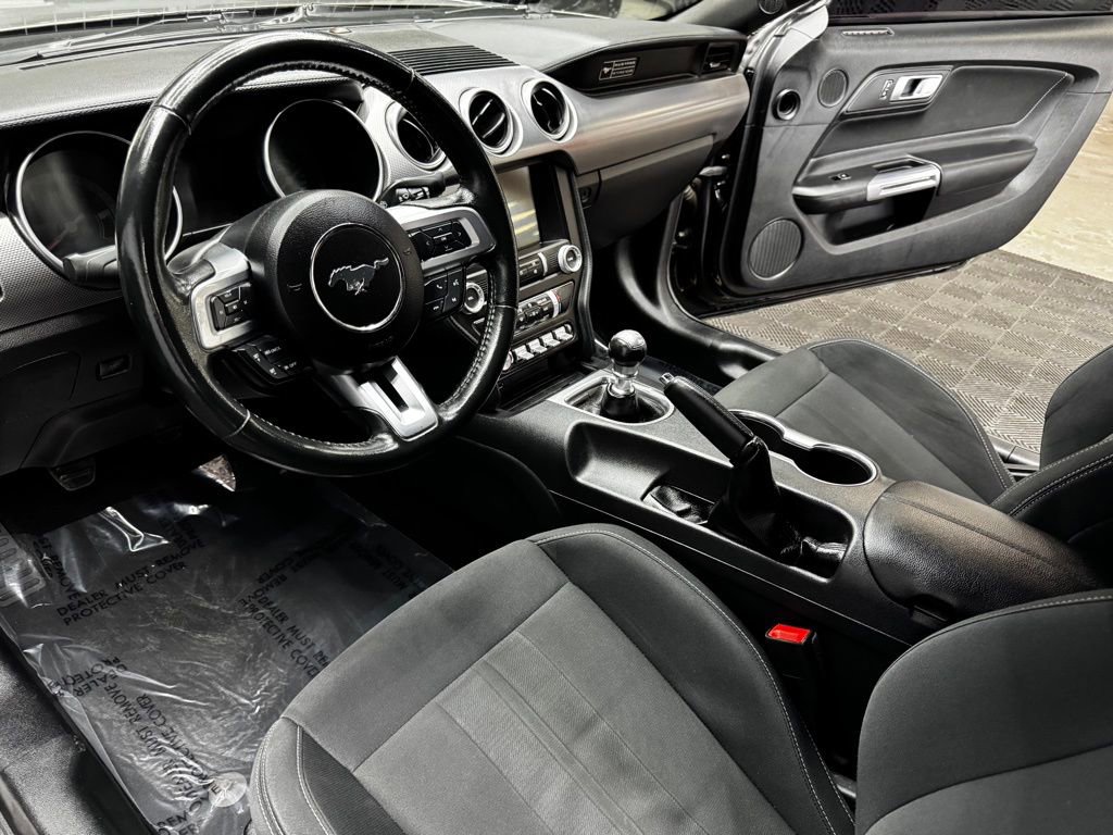 2020 Ford Mustang Coupe