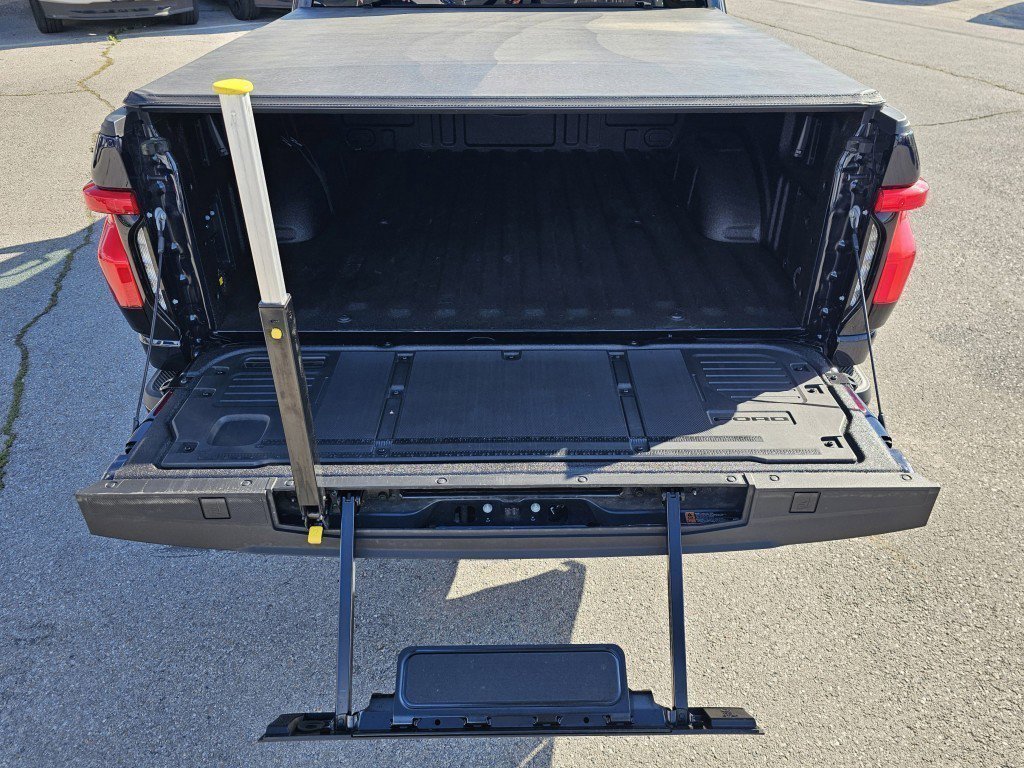 2024 Ford F150 Lightning Platinum