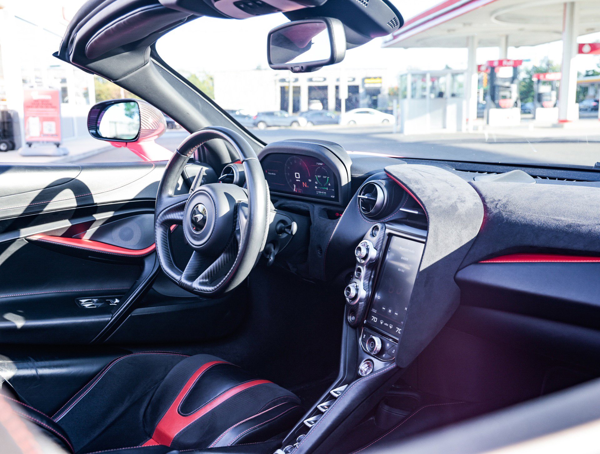 Used 2020 McLaren 720S Performance photo 14