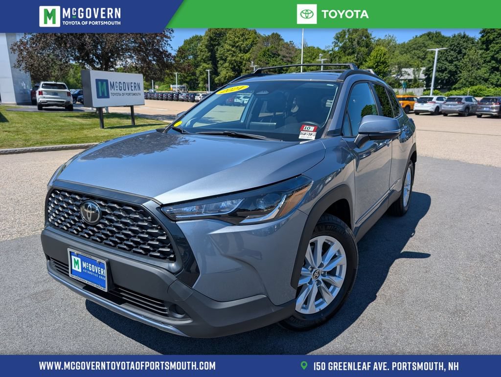 Used 2024 Toyota Corolla Cross LE w/ Moonroof Package