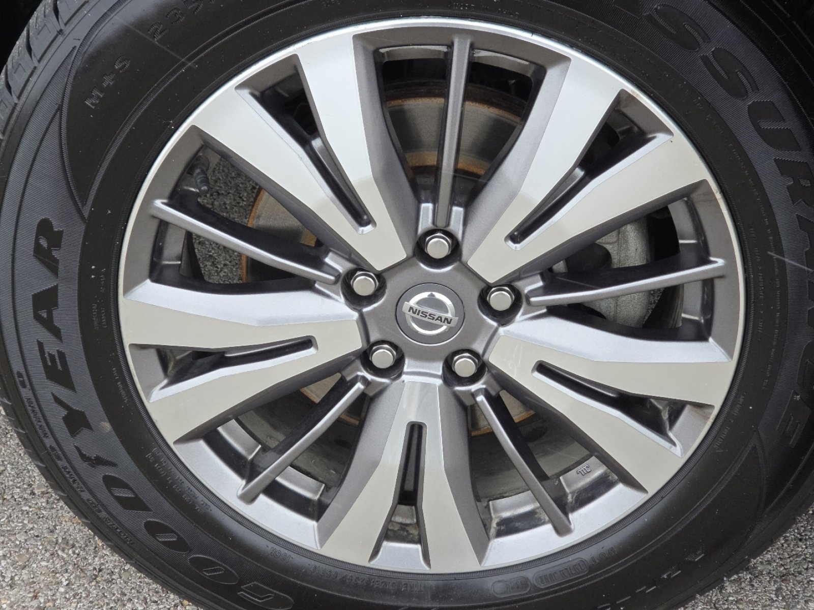 2020 Nissan Pathfinder SL