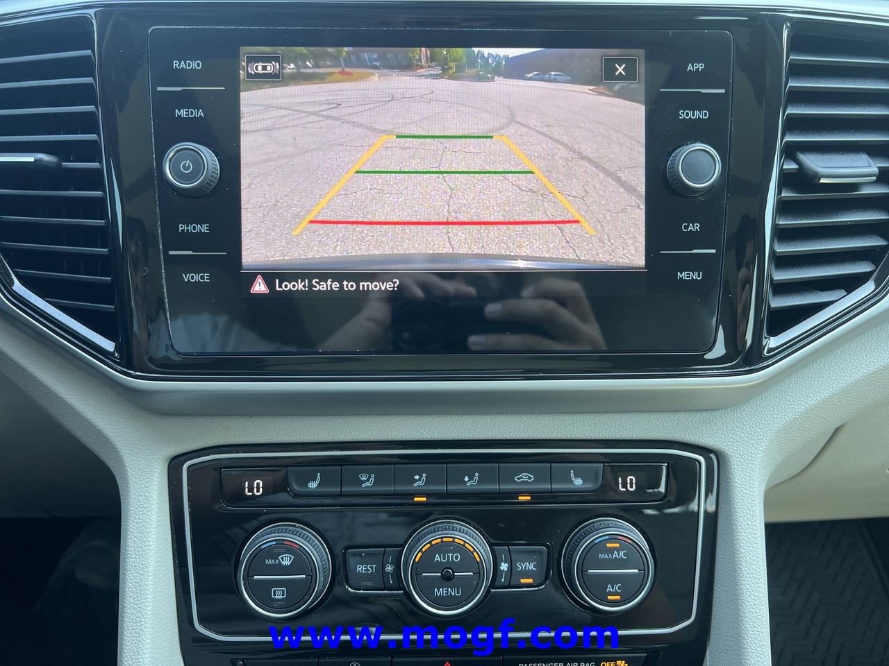 2022 Volkswagen Atlas SE