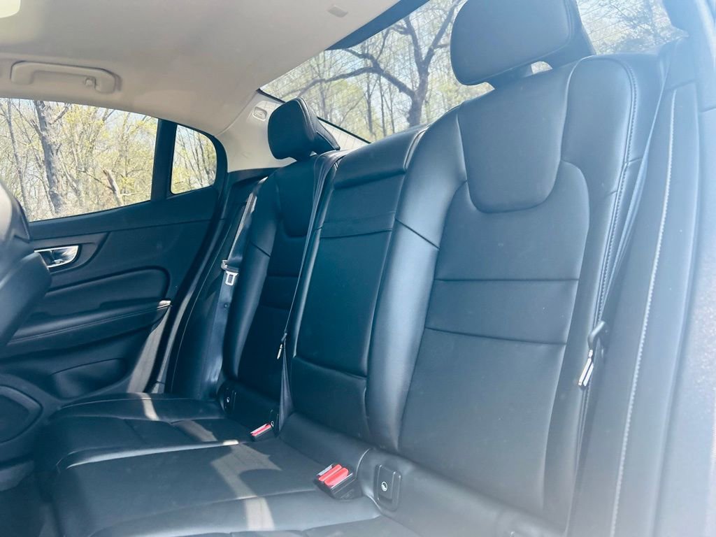 2020 Volvo S60 T5 Momentum