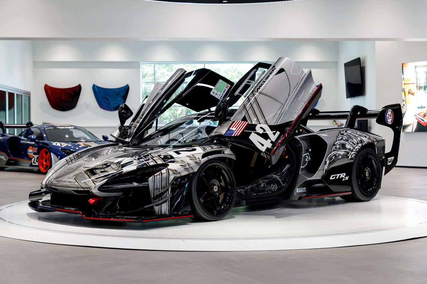 Used 2020 McLaren Senna photo 62