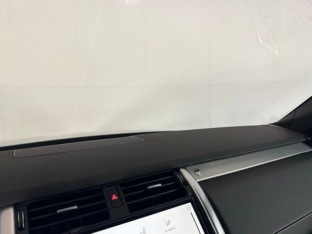 2025 Land Rover Discovery Dynamic SE