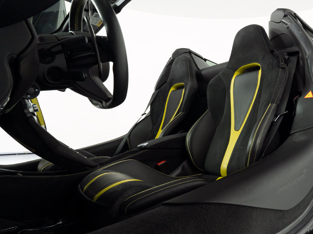 Used 2020 McLaren 720S Performance photo 33