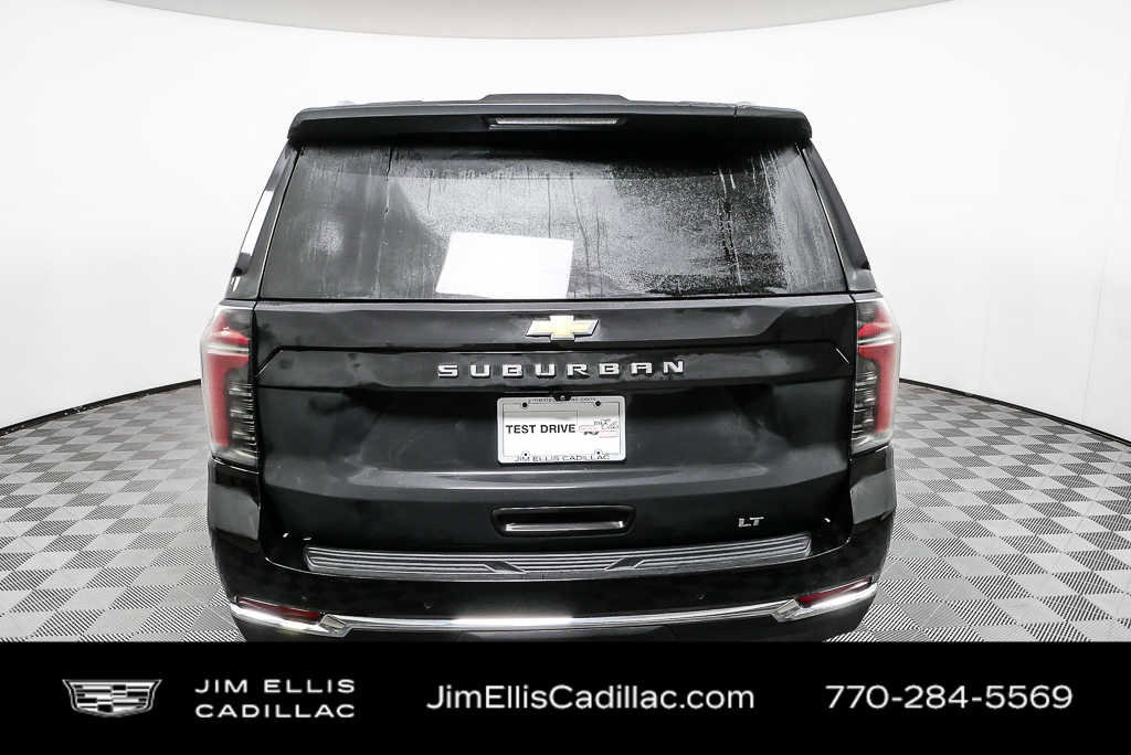 2025 Chevrolet Suburban LT