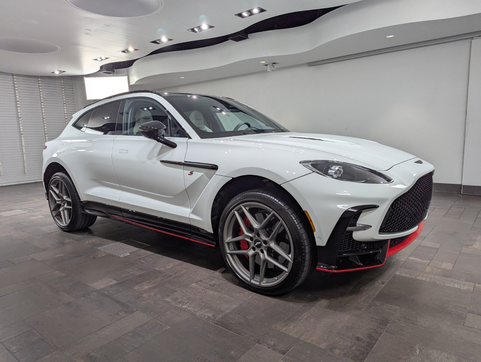 New 2026 Aston Martin DBX 707